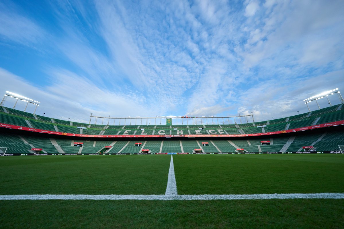 SEFutbol's tweet image. 🥰 Confirmamos: el Martínez Valero, casa del @elchecf, está 𝗣𝗥𝗘𝗖𝗜𝗢𝗢𝗢𝗢𝗢𝗢𝗢𝗦𝗢.

En poco más de dos horas... ¡🇪🇸🆚🇬🇪!

#VamosEspaña | #CopaMundialFIFA