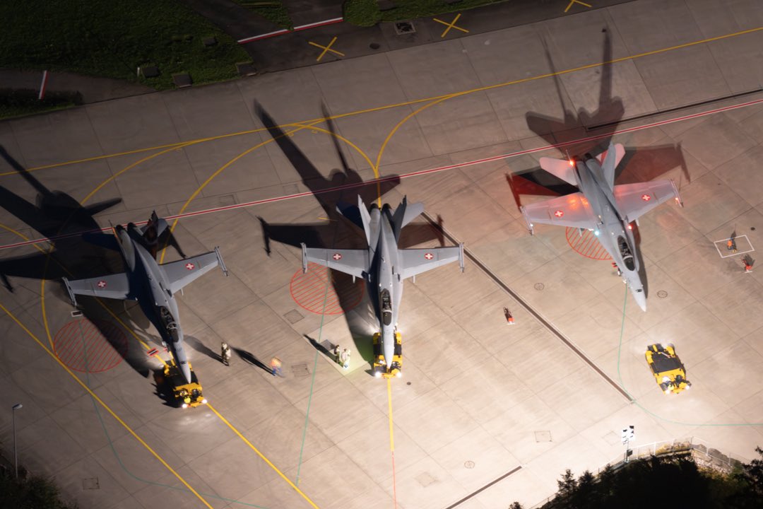 AviaphotoYannis's tweet image. Back from the hornets nest at Meiringen! Enjoyed three awesome days with brilliant activity and weather! Absolutely need to come back before the F35 arrived🔥🐝
#f18 #fa18 #switzerland #swiss #swissaf #airforce #fliegerstaffel11 #meiringen