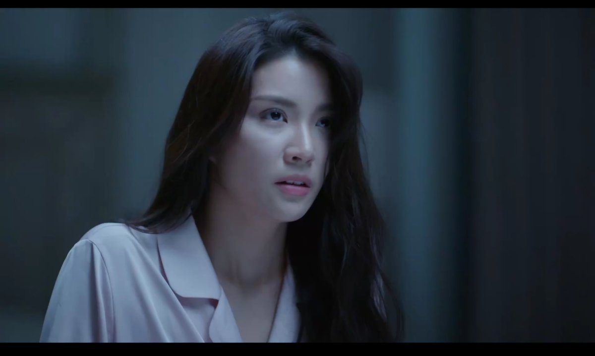 jzjc2024's tweet image. Dr prem&apos;s in denial stage and her face card is still serving 😩

WHAT IS WRONG WITH ME
#พิษรักEP4