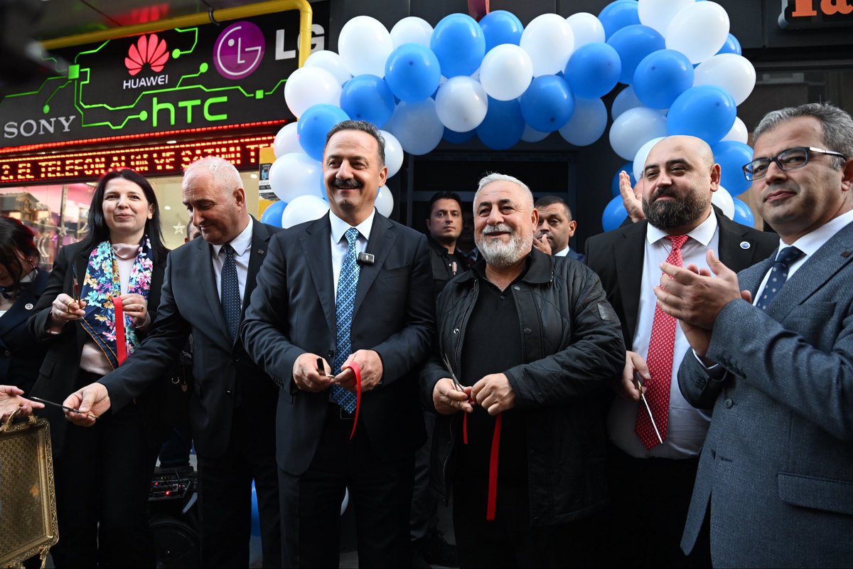 Genel Başkanımız Sayın Yavuz Ağıralioğlu, Artvin İl Binamızın açılışını gerçekleştirdi. Artvin’imize ve milletimize hayırlı olsun.