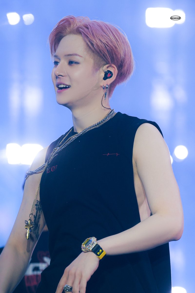 𝗮𝗰𝗲𝗰𝗮𝘁 tweet media