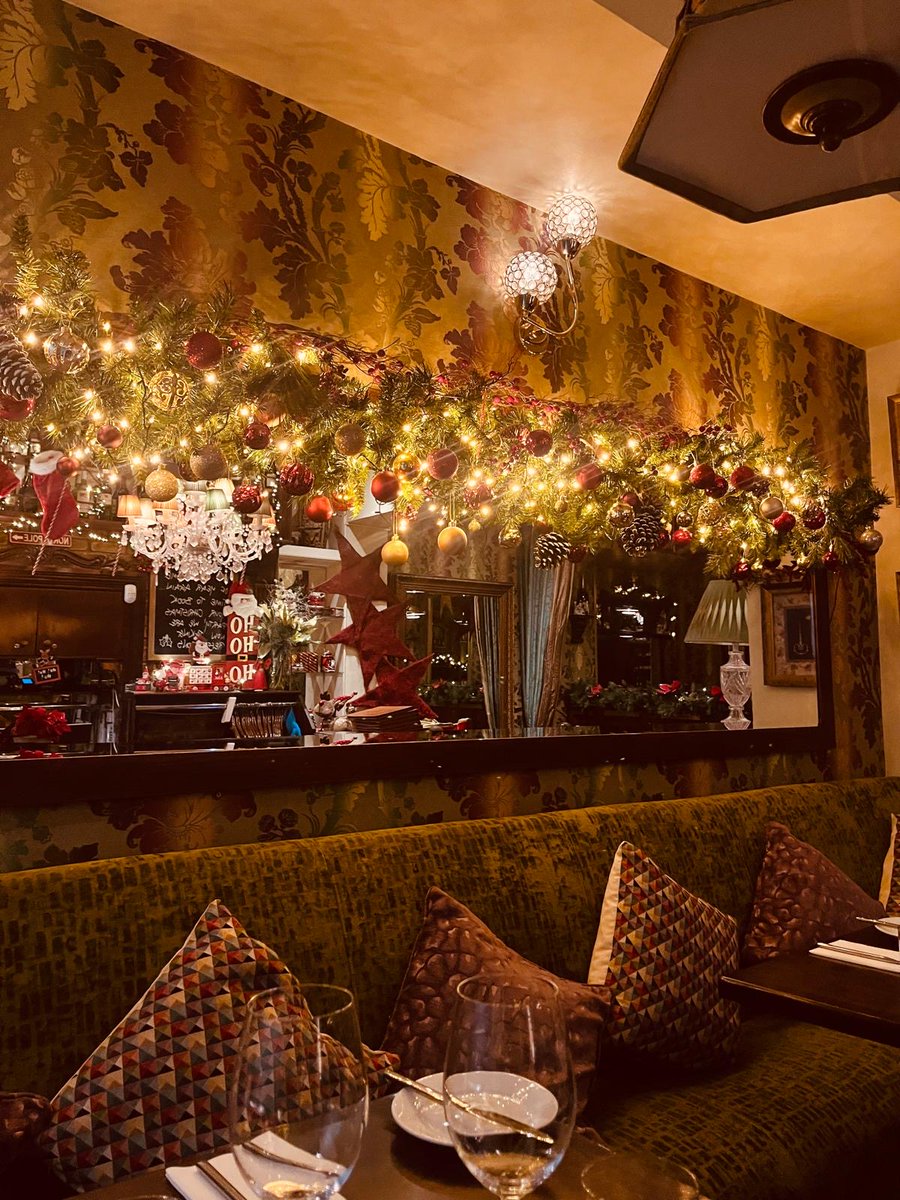 Hugo's Restaurant tweet media