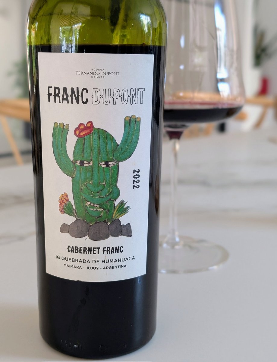 Amo este cabernet franc jujeño de Dupont, tremenda RCP, siempre trato de traerme uno en la valija cuando vuelvo a España.