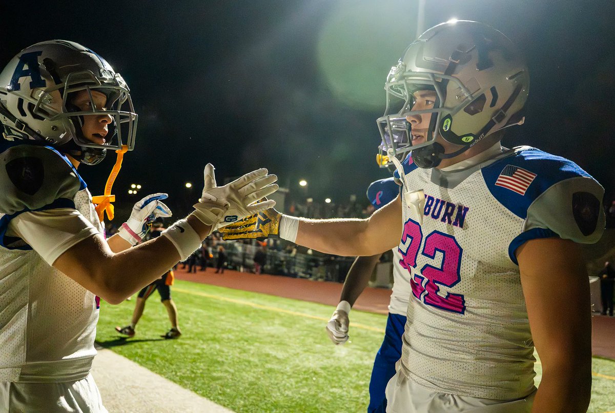 Bradyn Belanger bulldozed his way to 4 TDs, including the game-winning score in OT, to buoy Auburn's comeback win over Uxbridge. 

“He’s the best running back in Central Mass.”

More on Belanger and the Rockets snapping the Spartans' 31-game win streak: telegram.com/story/sports/h…