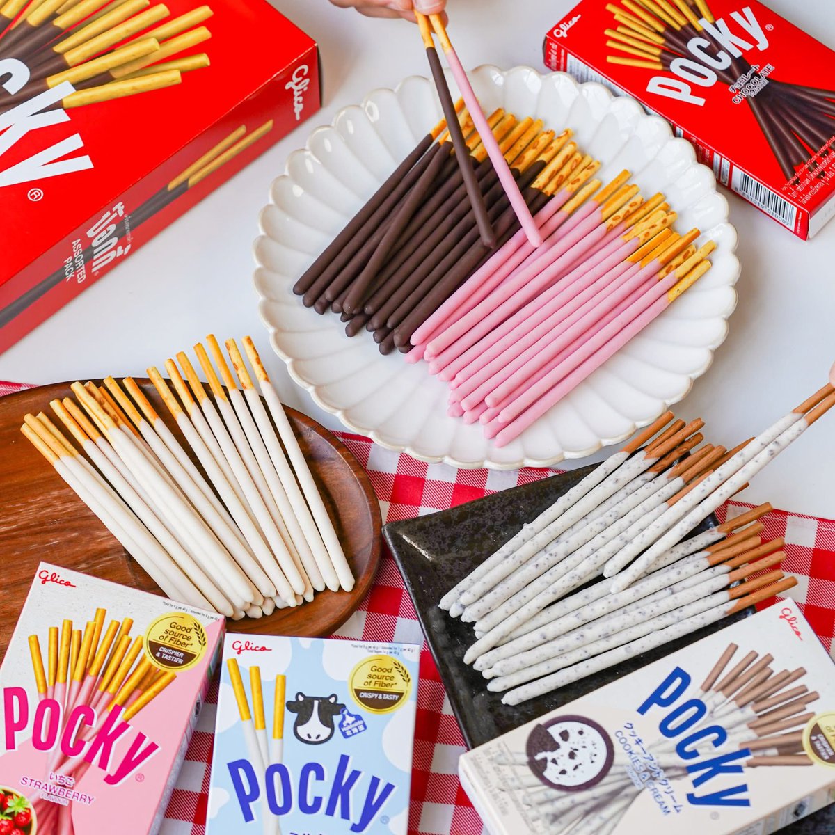 kinnhom's tweet image. ใหม่!! ป๊อกกี้ไจแอนท์แพ็ค มีขายแล้วที่ Makro เท่านั้น! บอกเลยว่าคุ้มสุดๆ เพียง 125.- ได้ถึง 8 กล่อง 4 รสชาติ 🤩🫶🏻❤️

📍มีขายแค่ที่ Makro เท่านั้นนะ ไปจัดกันโลดด
💸125.-

#Pocky #ป๊อกกี้ #PockyGiantPack #Makro