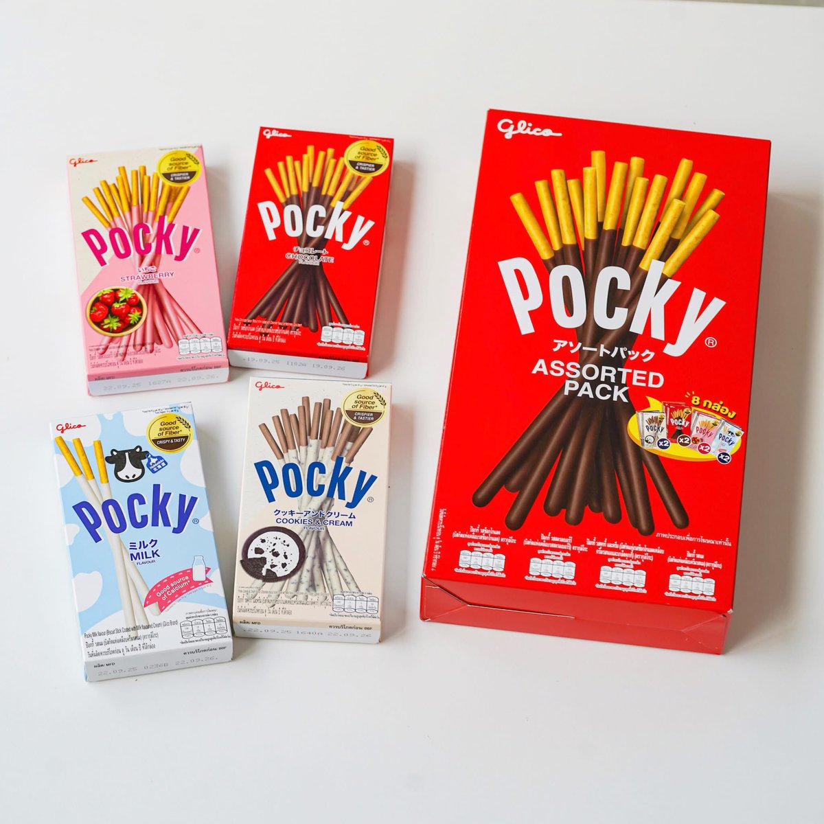 kinnhom's tweet image. ใหม่!! ป๊อกกี้ไจแอนท์แพ็ค มีขายแล้วที่ Makro เท่านั้น! บอกเลยว่าคุ้มสุดๆ เพียง 125.- ได้ถึง 8 กล่อง 4 รสชาติ 🤩🫶🏻❤️

📍มีขายแค่ที่ Makro เท่านั้นนะ ไปจัดกันโลดด
💸125.-

#Pocky #ป๊อกกี้ #PockyGiantPack #Makro