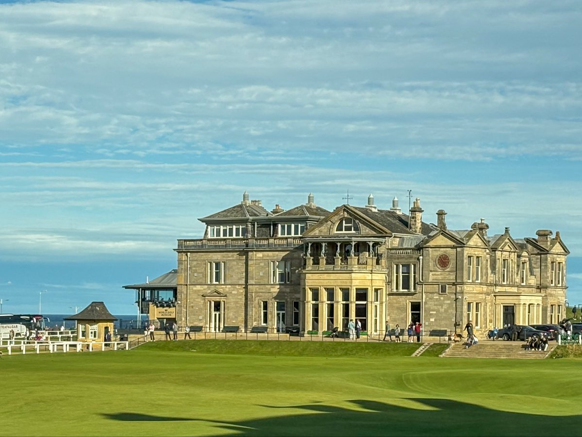 SBurkowskiGC's tweet image. Bucket-list backdrop. Championship stage.
St Andrews Links Collegiate presented by @wwt_inc at the Home of Golf 🏴⛳️  #StAndrews #HomeOfGolf