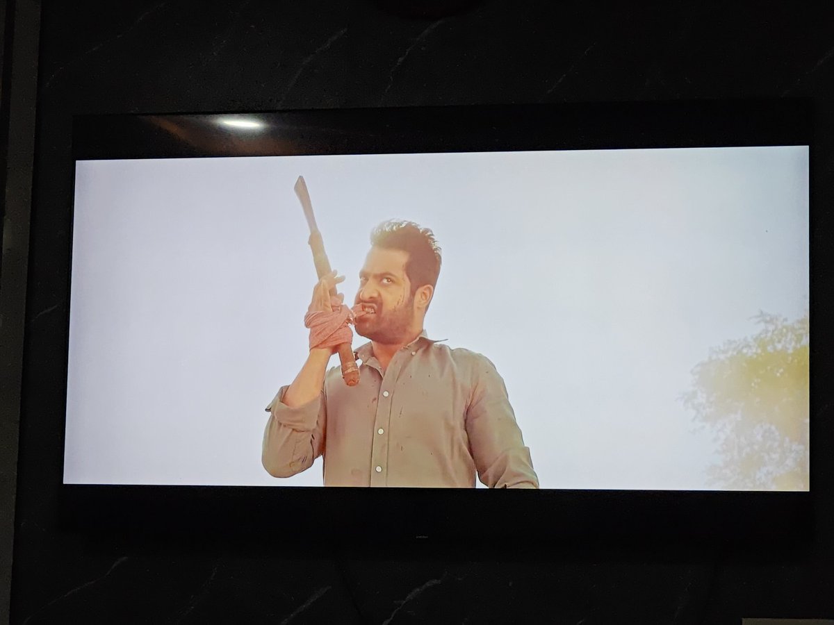 PreMsd7's tweet photo. Peak Scene ๐ฅ๐ฅ๐ฅ๐ฅ๐ฅ
#7yearsforASVR
@tarak9999 best movie https://t.co/Ggyg7mQlvG