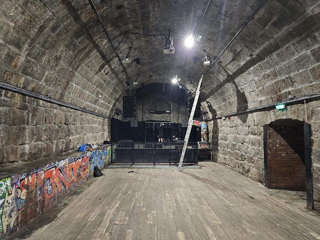 scottmusicdruid's tweet image. Aberdeen 🏴󠁧󠁢󠁳󠁣󠁴󠁿 We're here for soundcheck! See you tonight at @UnitFiftyOne Aberdeen with @SkylightsYRA 🏴󠁧󠁢󠁳󠁣󠁴󠁿 I'm onstage at 9pm! It's going to be special! Can't wait. x 
#Aberdeen #scotland #skylights #holycoves #scottmarsden