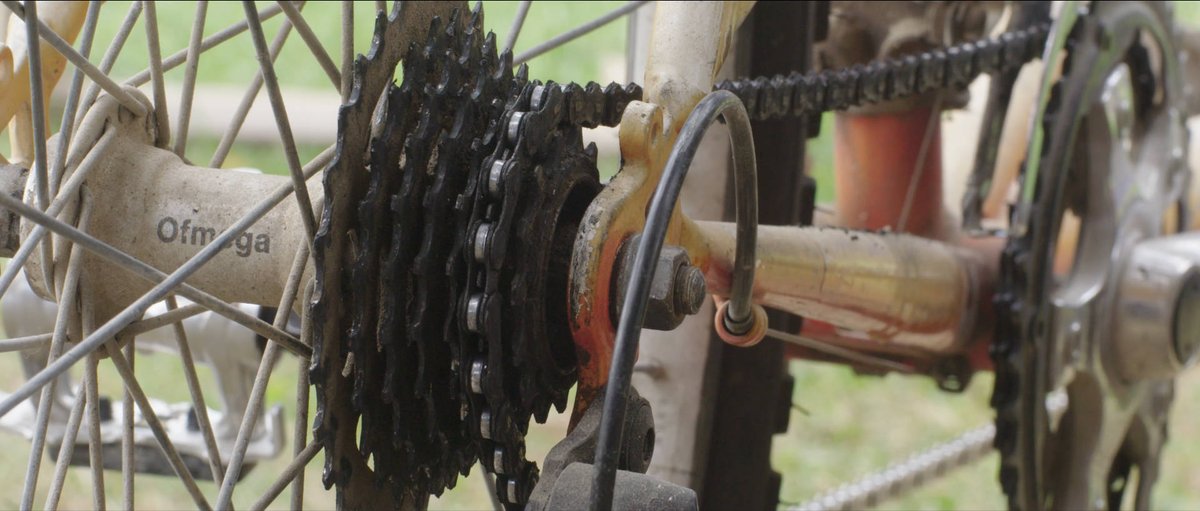 pabliÑo el Tax Courier tweet media