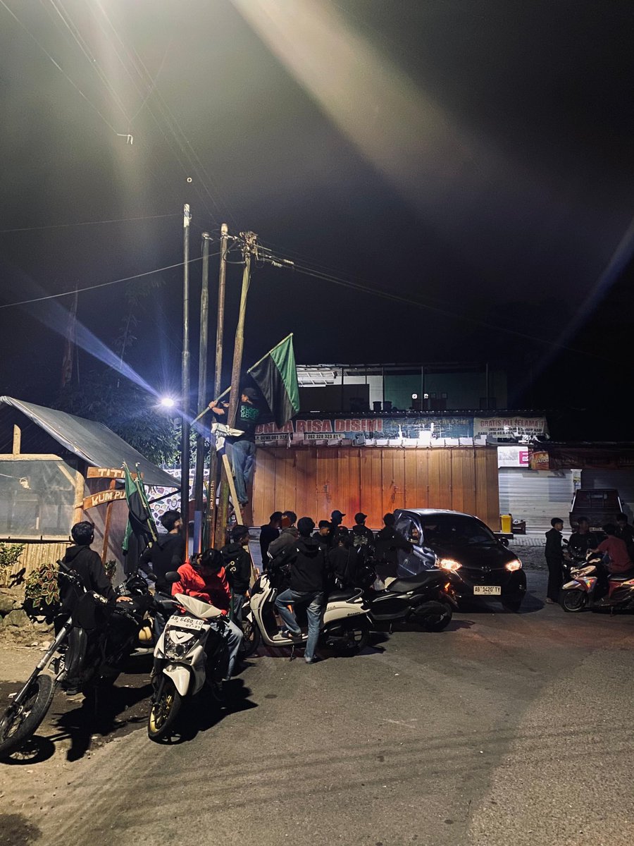 BLACK GREEN BOYS and BLACK GREEN FLAG 🟢⚫️
#PreMatchSyndrome penghijauan di sektor umbulharjo 125 flag on going 🍻 what next..? 👀
#PSSkanSekitarmu