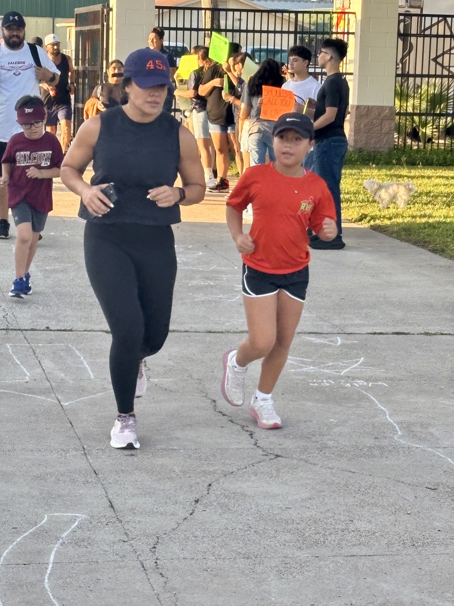 RanchoVerdeElem's tweet photo. 🏃🏻‍♂️🏃‍♀️ Well done, Rattlers! We took home First Place. A huge thank you to our students, parents, and staff who participated in the annual Los Fresnos Leo Aguilar 5K Walk/Run. 🏆 🏃🏽‍➡️🏃🏽‍♀️‍➡️ https://t.co/p1UhecfBAH