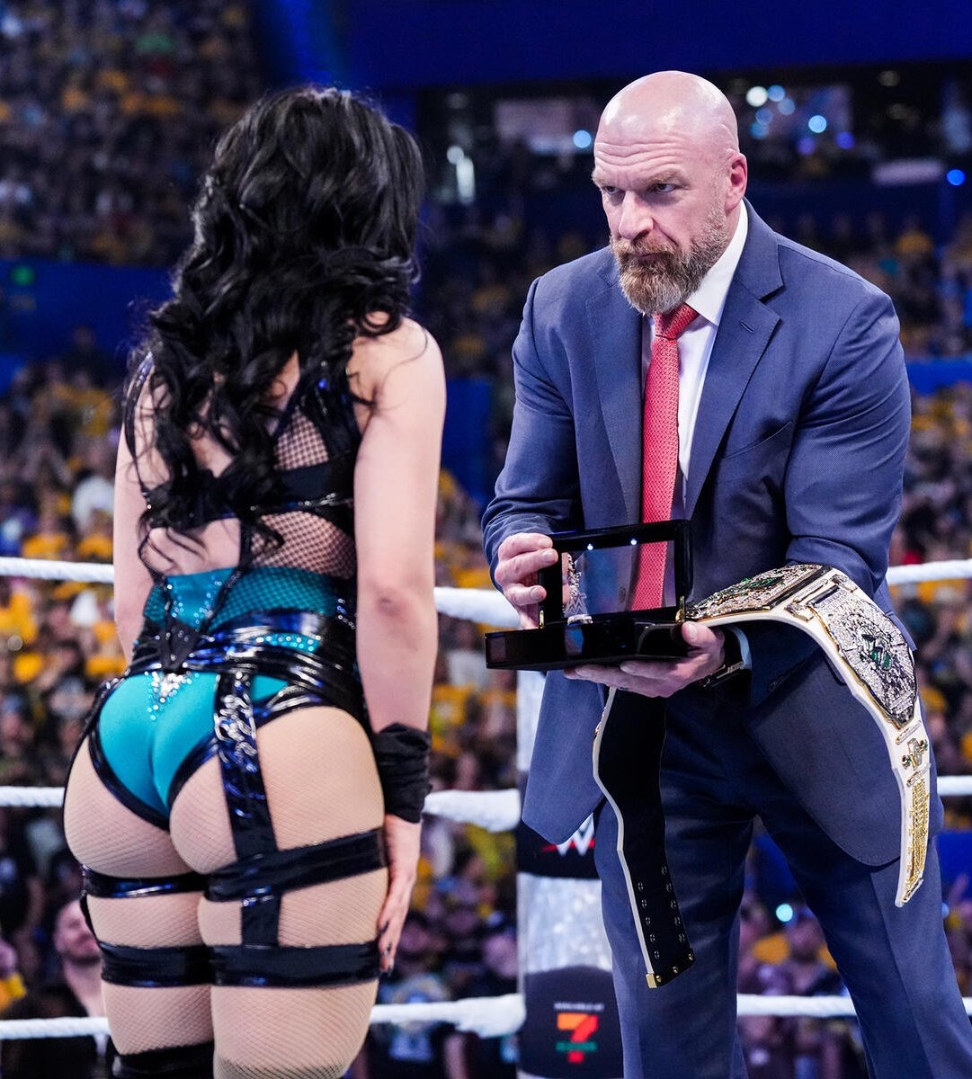 dailyWrestling0's tweet image. Stephanie VAQUER has done it all in just 1 year 🔥 
#WWECrownJewel