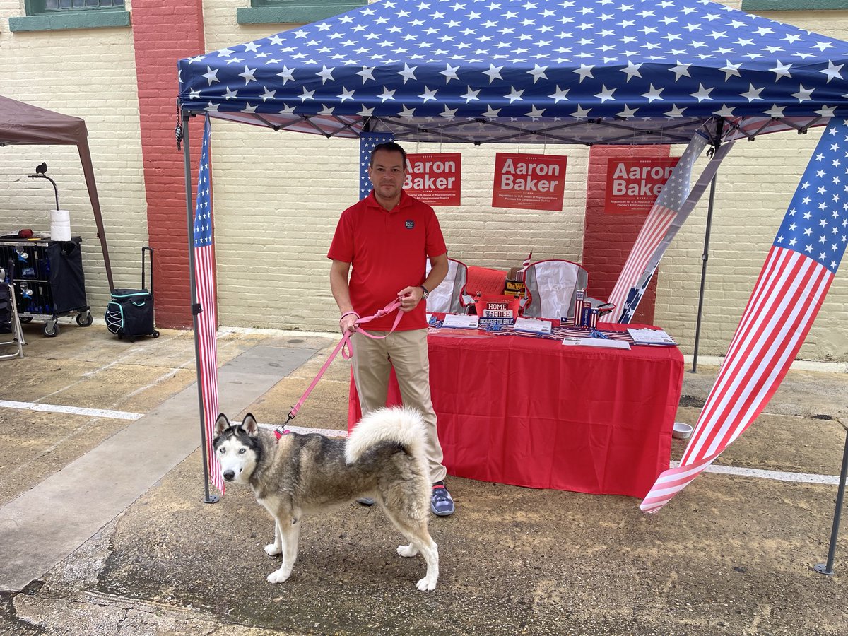 Aaron4fl6's tweet image. More petitions collected before the rain started.