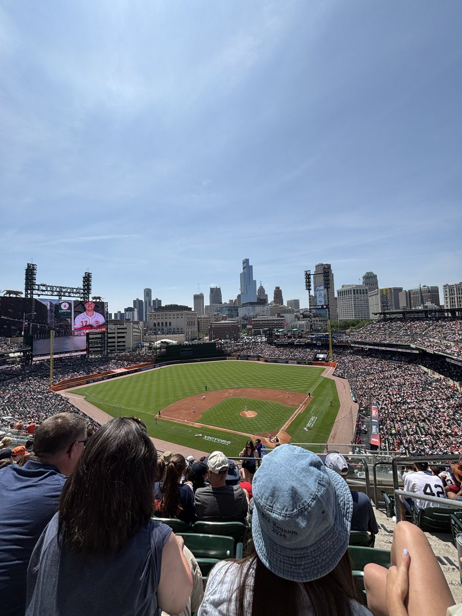 ava_5225's tweet image. Till next season 🧡💙 #RepDetroit