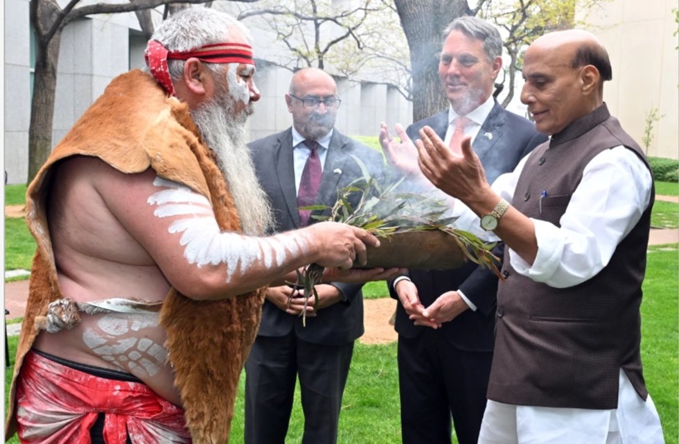 therastranews's tweet image. India and Australia sign a security deal that includes military talks and submarine cooperation
#India #Australia #SecurityDeal #Defense #Submarines #MilitaryCooperation #StrategicPartnership #IndoPacific #Geopolitics #GlobalSecurity