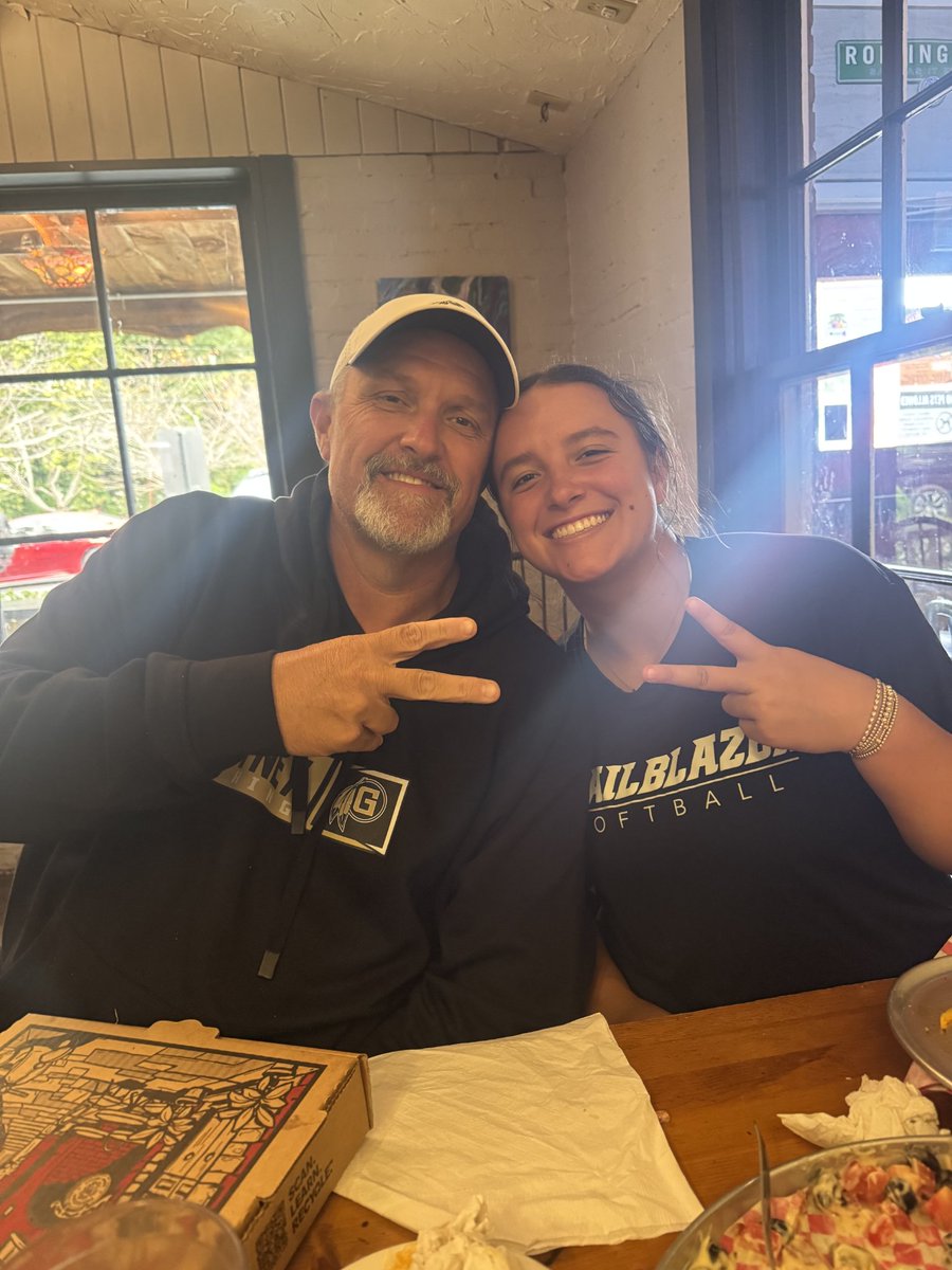 CoachBMullins19's tweet image. Ran into  @fishN_kev and @dacey_phillips enjoying a victory meal at Side Street too.  #strikeforce #NOhpo #equalizer