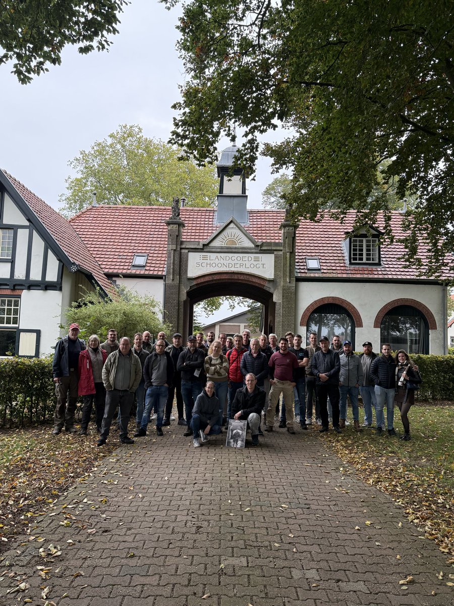 A great Easy Company tour today with a bus full of Dutch men and women. We visited the important locations in the Netherlands where the company was active. Including the famous Schoonderlogt Farm where Dick Winters had his picture taken. 

Thanks to <a href="/battlefieldgron/">Joël Stoppels</a> for hosting