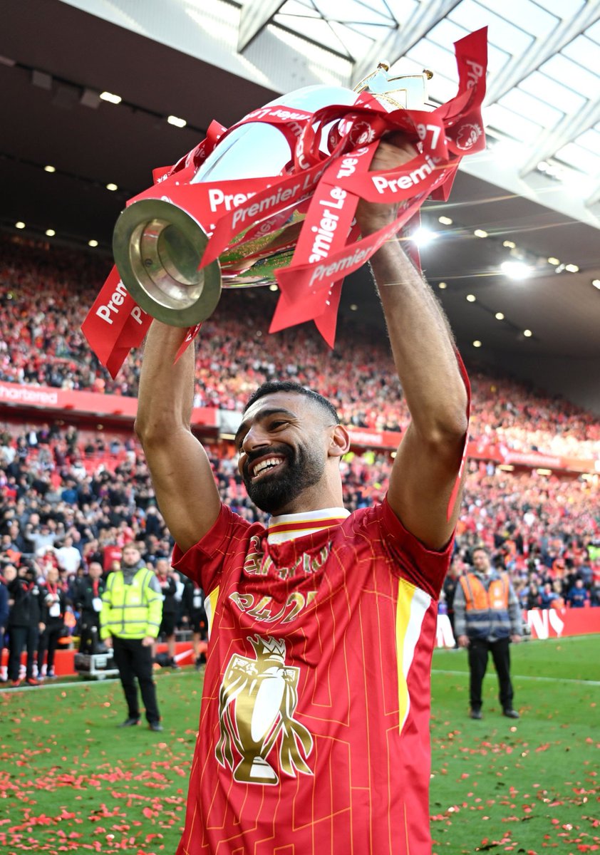 lfc_izu's tweet image. Age 33

The Egyptian King vs The  Burger King

We ain&apos;t the same 😭