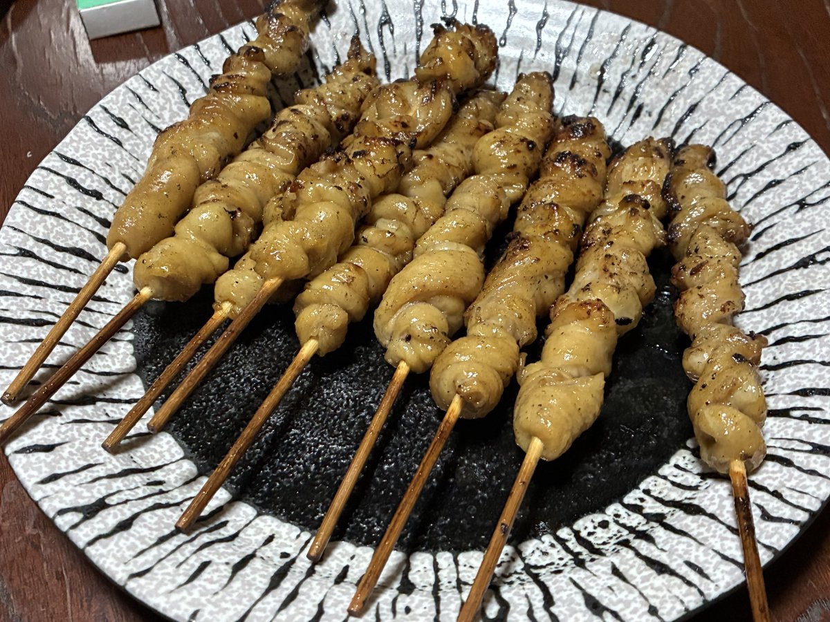 今日はいおりさんの家で久しぶりの麻雀と初めてのコナステを🤭
終始グダグダで観てる方申し訳ないです🙇‍♂️
いおりさんお手製の飛騨牛カレーと福岡県の焼き鳥をご馳走になりました😊
いおりさん半日付き合ってくれてありがとうございました🙇‍♂️
麻雀はものすごく調子良く大三元あがりました✌️