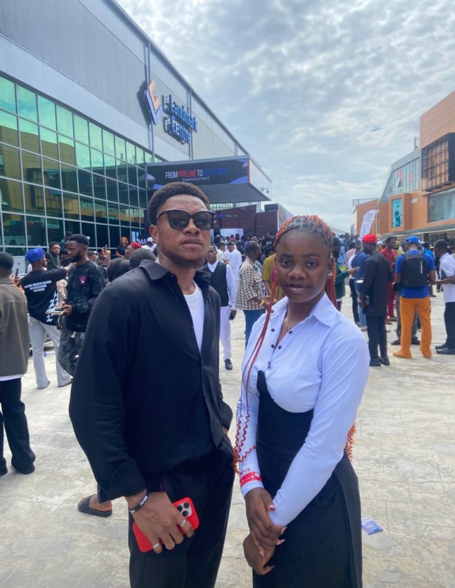 joshcrypts_1's tweet image. Met this girl today mehn…😂