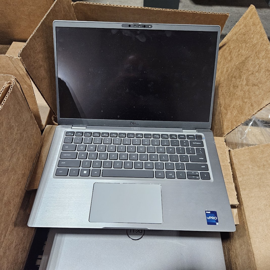 DONALDDDONE1's tweet image. Laptops and SSD. pls give us a call@ 08038819581