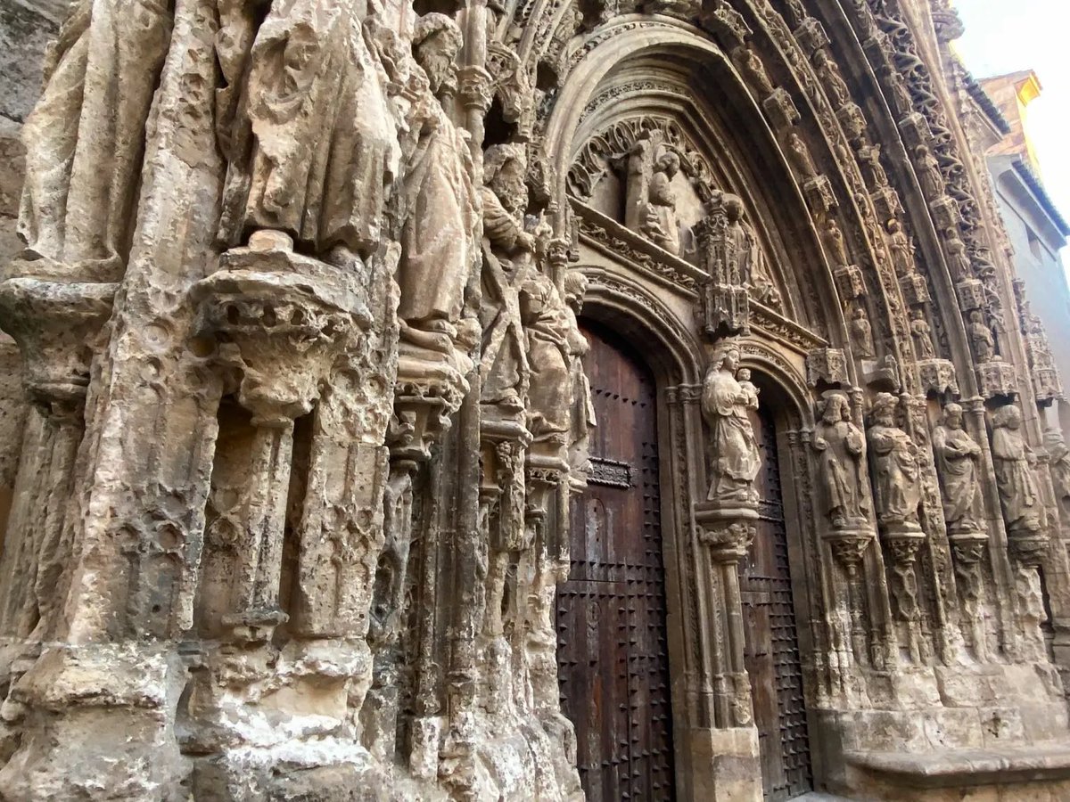 La ciudad medieval de Requena cautiva por las calles empedradas de Barrio De la Villa, el Castillo y las bodegas del casco antiguo. Ah!, y produce un vino extraordinario. Toda la info en el blog 👇

<a href="/AYTOREQUENA/">Ayto. de Requena</a> <a href="/Valenciaturismo/">VisitValència.</a> <a href="/FundVisitVal/">Fundació VisitValència</a> 

milyunarutas.com/que-ver-en-req…
