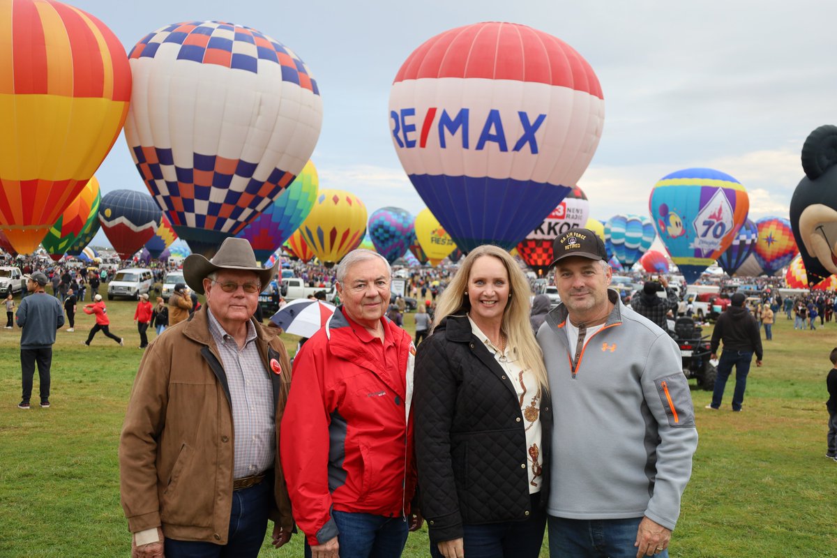 NMSenate_GOP's tweet image. Just like the Balloons, Common Sense Leadership is on the Rise in New Mexico!
Happy Balloon Fiesta And Vote RED!
#balloonfiesta2025 #nmpol