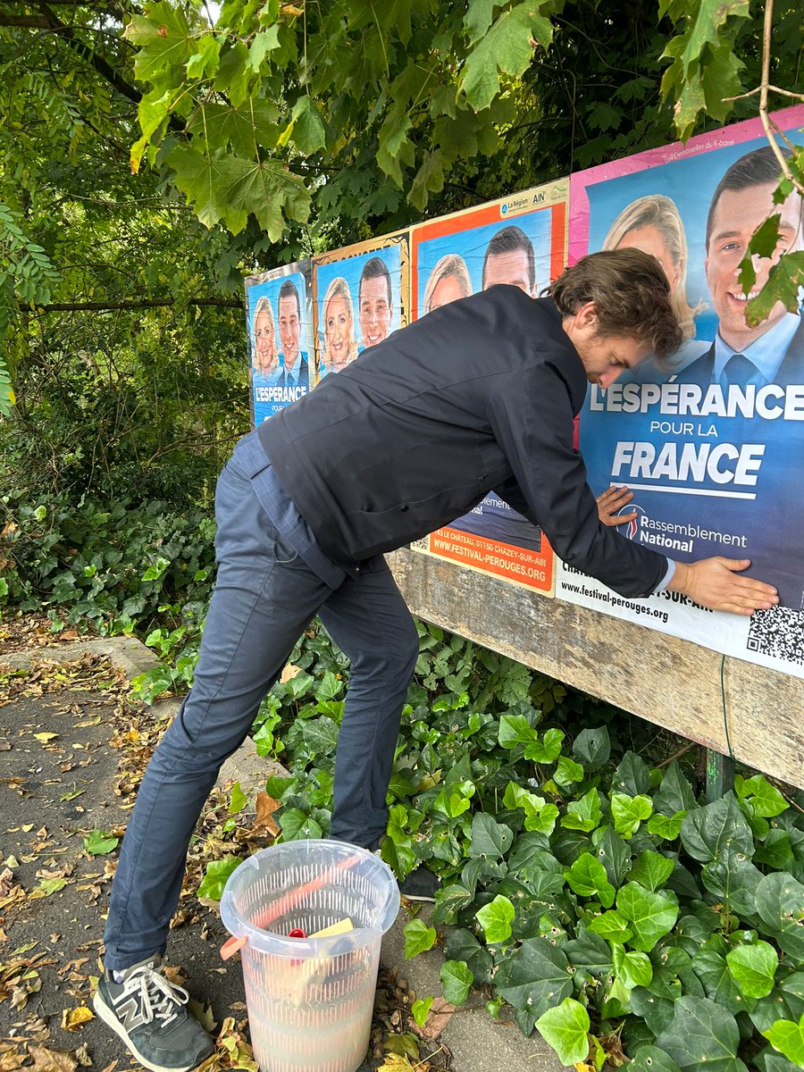 RN_Ain_01's tweet image. ⏳️ Tenez-bon, on arrive ! 

Belle journée mobilisation dans l’Ain ! 

Rien ne peut arrêter un peuple qui s&apos;est remis à espérer ! 💪💪🇫🇷🇫🇷

#Ain #dissolution #MotionDeCensure