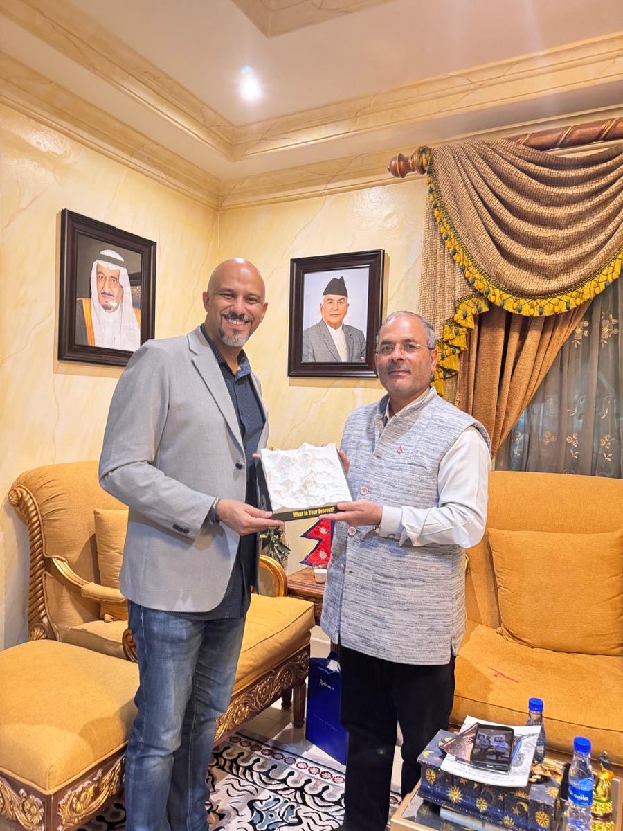 NareshDhakal8's tweet photo. I met to Mr.Mohamed Isa today who is a Speaker,Author and Adventurer of the Kingdom of Baharain ;visited Nepal 8 times.He is focusing to the Mt.Everest and Culture. We exchanged token of Souvenir. https://t.co/CFTZb1e3lt