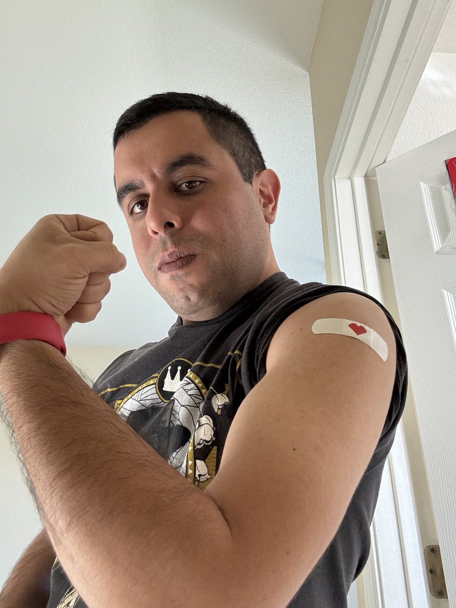 FireAndIceOmid's tweet photo. DOUBLE VAXXED! 💉💉

COVID booster in one arm and Flu Shot in the other!💪🏻💪🏻

#GetVaccinatedNow https://t.co/pkTYrZr4Pm