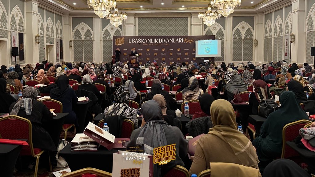 Saadet Avrupa Kadın Kolları Başkanımız Halime Kaya, Halkla İlişkiler Başkanımız Neşe Bilgehan ve Rotterdam Kadın Kolları Başkanımız Sümeyye Betül Bakan, İl Başkanları Divan Kampı’na katılım sağladı.

#sesimizsözümüzumudumuzvar