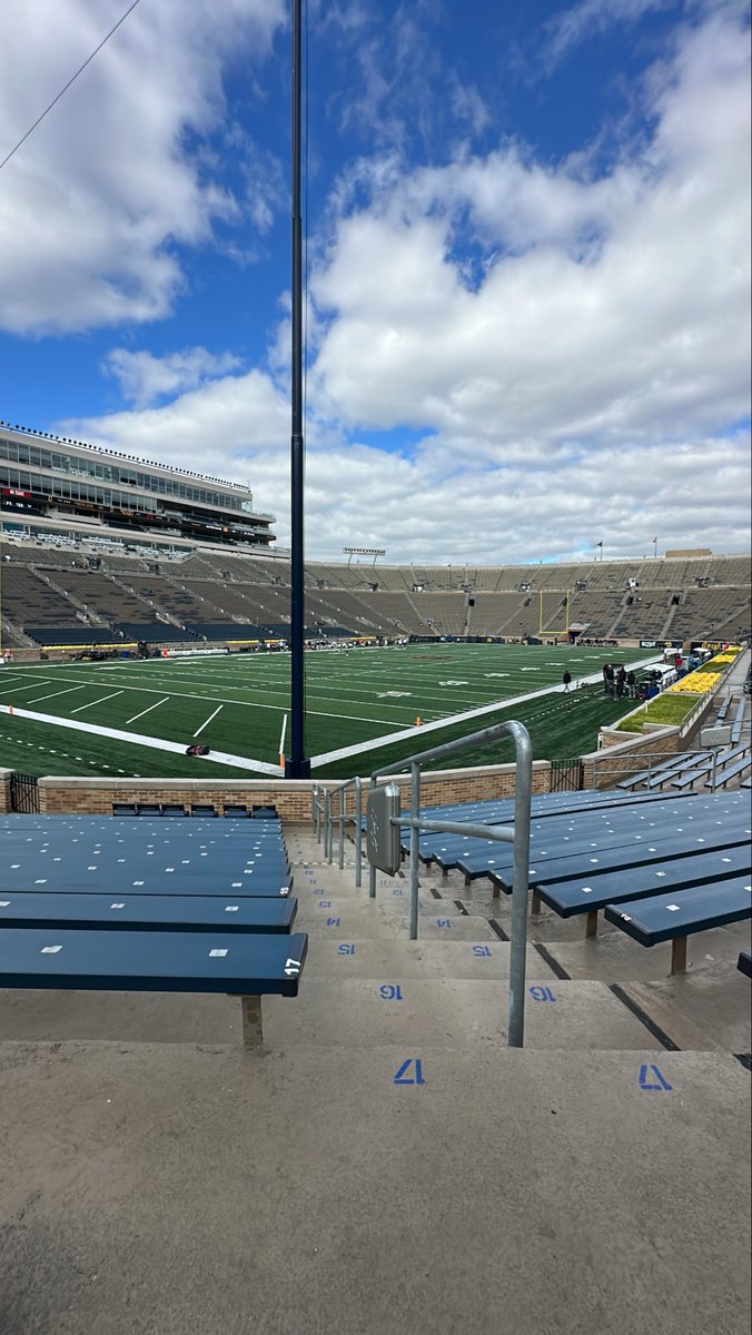 ElisiaTickets44's tweet photo. Happy game day!
#GoIrish #BeatWolfpack https://t.co/4TpHAhuvW0