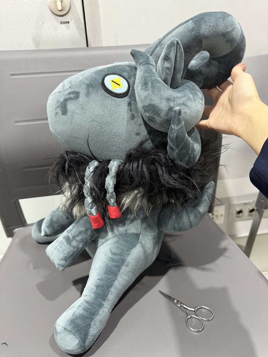 SaltappleDH's tweet image. ทักทายแบะตาไหล อ้วนตุบ 35 cm ครับ~

ใครอยากเจอน้องพน.ไปกอดน้องที่งานหนังสือบูธ WeComic L44 ได้นะครับ!

#บ้านตุ๊กตาของเดอร์ #รับทำตุ๊กตา #ตุ๊กตาแฟนซี #commission #commissionTH #เกิดใหม่เป็นดยุกผู้โหดเหี้ยม #Rebirthasthevillainousduke