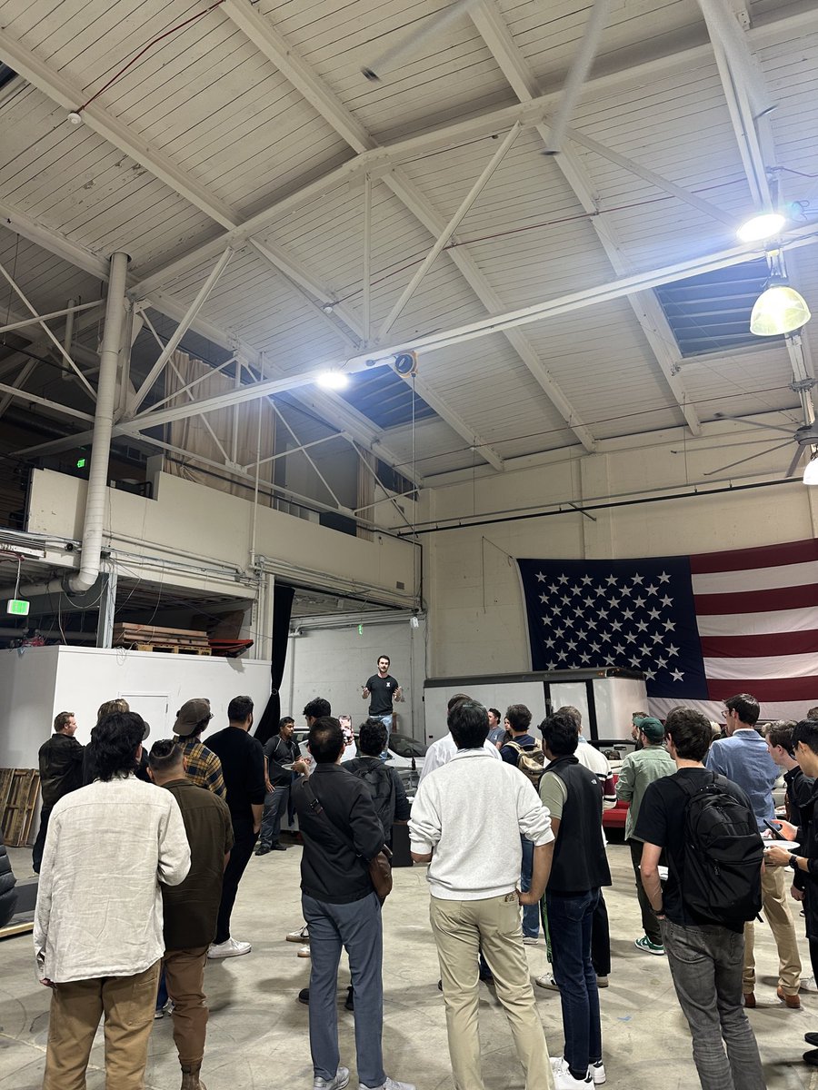 zachglabman's tweet image. Hosted a 100 person bbq in San Francisco with no weird tech bros

Techno-industrials showed up - we had OEMs across robotics, energy, drones/seaplanes and components, castings, forgings, machining, materials. Some tech startups and VCs working w American manufacturing

big thanks…