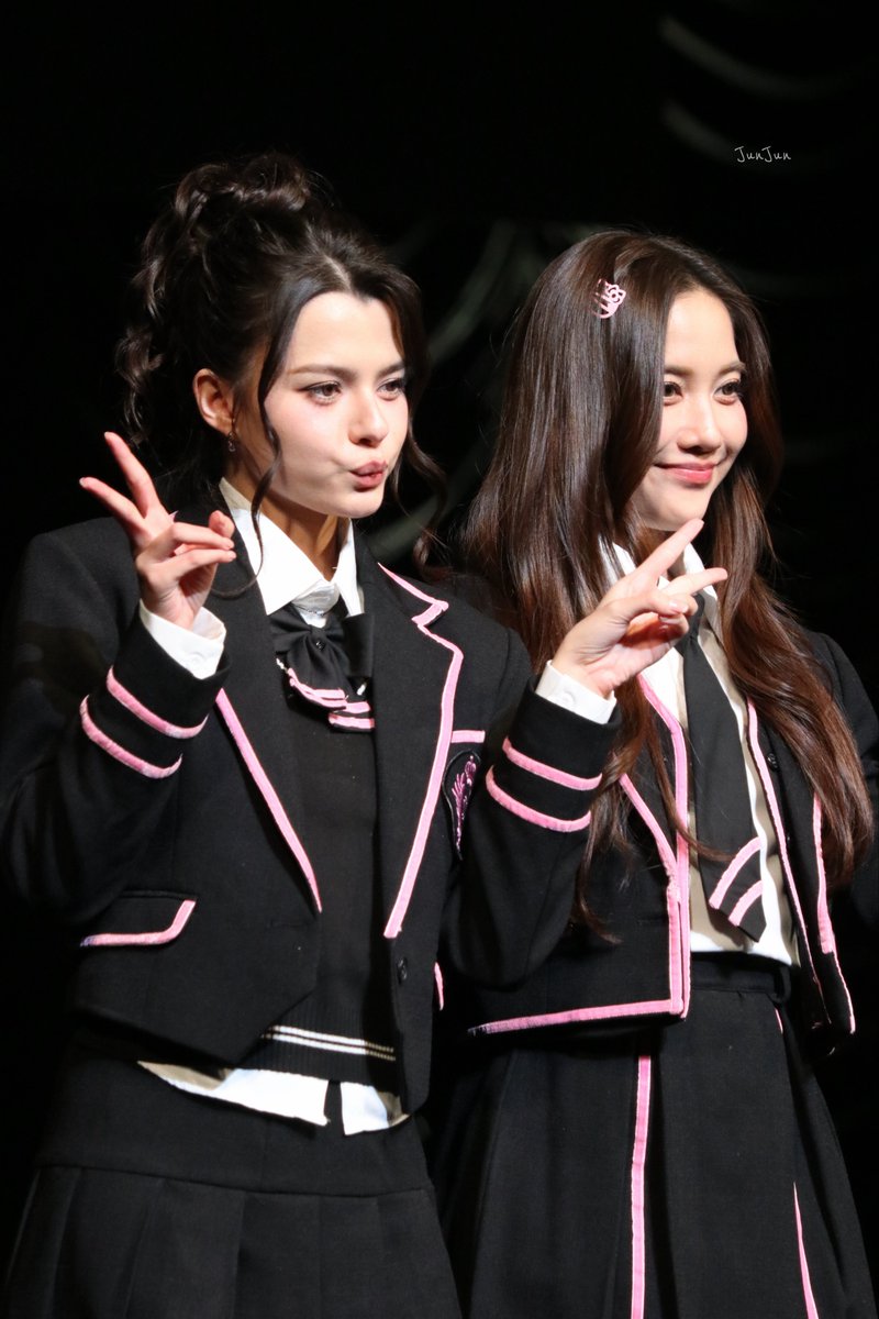 U_chan116's tweet image. 制服フリベキ可愛すぎて頭抱える深夜2時
SAROCHA REBECCA HAPPY TIME
#FreenBeckyFMinOsaka
#ฟรีนเบค #FreenBecky
#srchafreen #Beckysangels