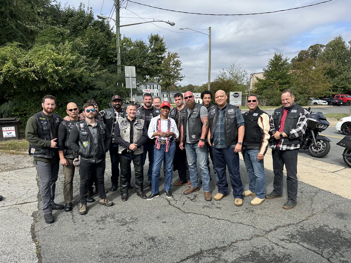 This morning, I met with military veterans of several branches in NOVA to hear their concerns, and, in turn, they gave me a little pep talk! Good people! 

I’m proud to be a Marine, and it energizes me when I get to spend time with our military men and women.