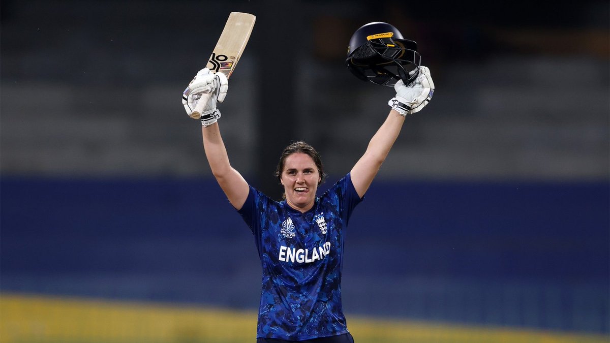PCA's tweet image. A hat-trick of wins &amp;amp; returning to the top of the standings 🔝

@natsciver &amp;amp; @Sophecc19 lead @englandcricket to a comfortable victory over co-hosts Sri Lanka 🏴󠁧󠁢󠁥󠁮󠁧󠁿

Up next, Pakistan on Wednesday 💪

#CWC25 #ENGvSL