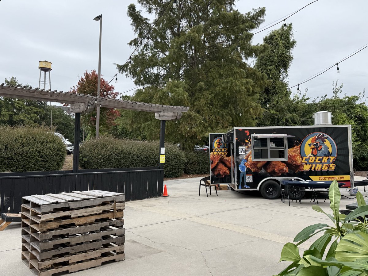 🍻🐓 <a href="/CockyWingsLLC/">Cocky Wings LLC</a> is live today at Slow Play Brewery for the U.S. Disc Golf Championship in Rock Hill! 🥏🔥

Great music, great wings, great vibes — come grab the cockiest wings in town and hang with the flock! 🍗❤️

Shoutout to the boots on the ground <a href="/COCKWHALE6969/">COCK-WHALE 🐋</a>