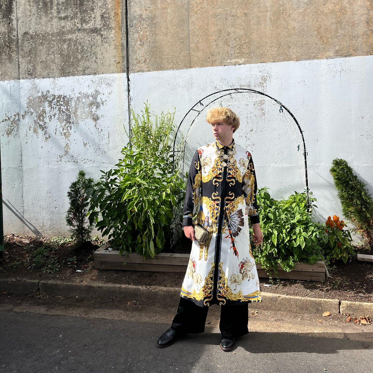 newtoyouinc's tweet image. Outfit details: Dress: M Black, White, Gold, and Red Versace. Price: $495 Necklace: Hammered Disk Gold Tone Three Oscar De La Renta. Price: $220 Bag: Gold fabric “Croc” Tonda Diane Von Furstenberg. Price: $99 We are… #vintageversace #designerconsignment #fashion #explorepage