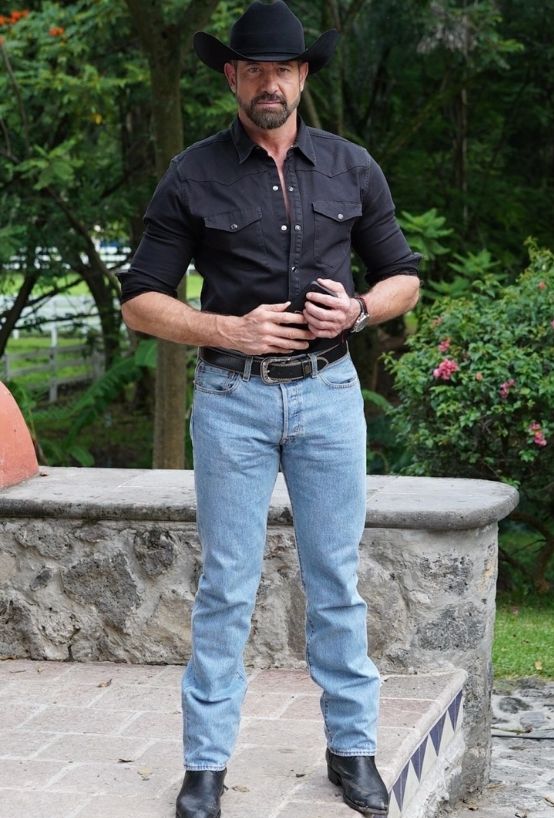 FamilyGSotoArg's tweet photo. Mañana será el Gran Final de #Monteverde Imperdible desde las 6pm (MEX) por el @Canal_Estrellas @Televisa con nuestro siempre querido @gabrielsotoMEX ❤️ #TeamOscar ❤️ https://t.co/qjxU7wQsre