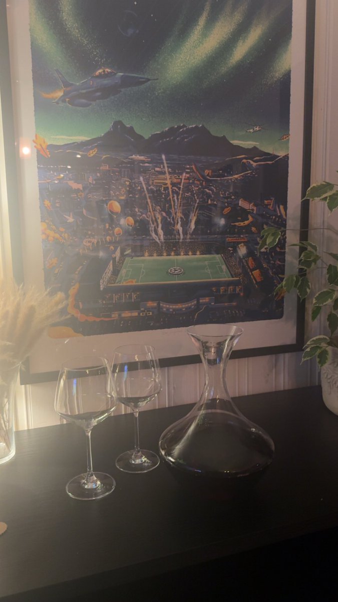 Bakhode86's tweet photo. Gøy med landslaget, men savner eliteserien og Glimt💛 https://t.co/ac6guxGJ72