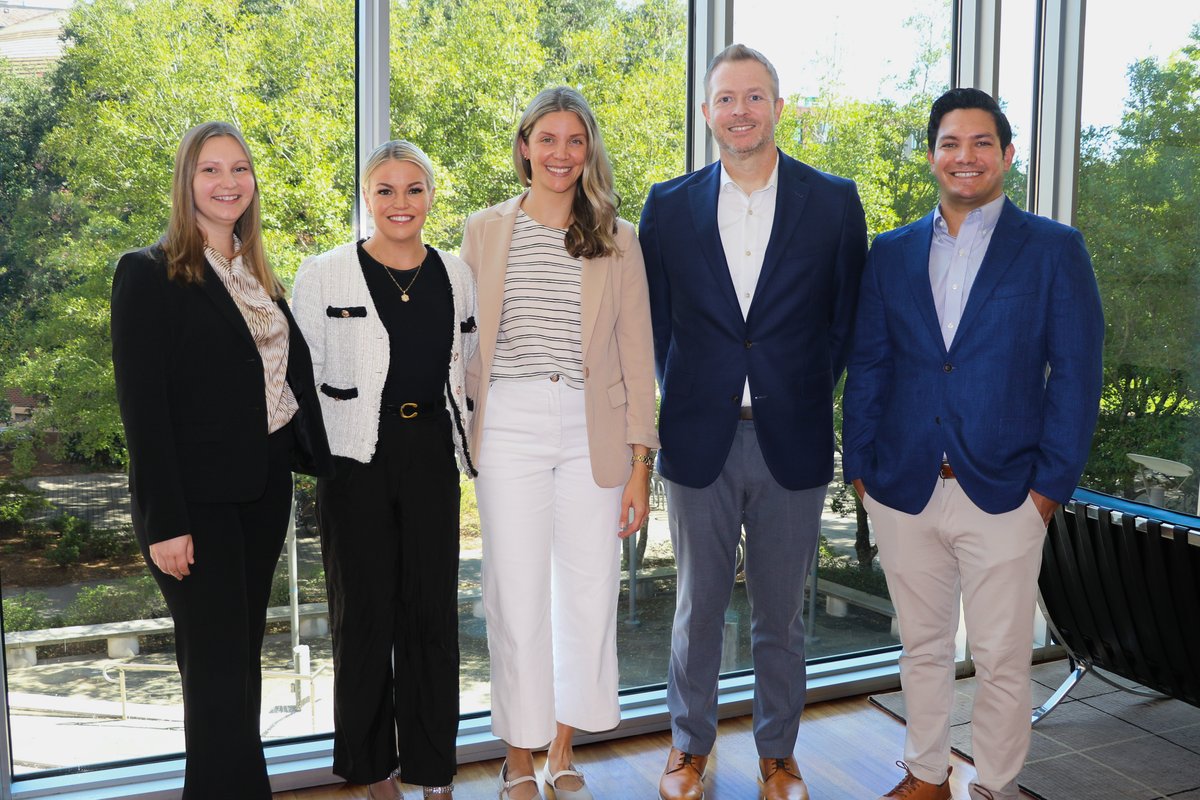 When sports industry leaders share their playbook… magic happens 🏆

The Tulane Sports Business Conference connected students with NFL veterans Tyrann Mathieu and Michael Pierce, Tulane athletes, and sports business experts for a day of insights and networking!

<a href="/CFSTulane/">Tulane University Center for Sport</a>