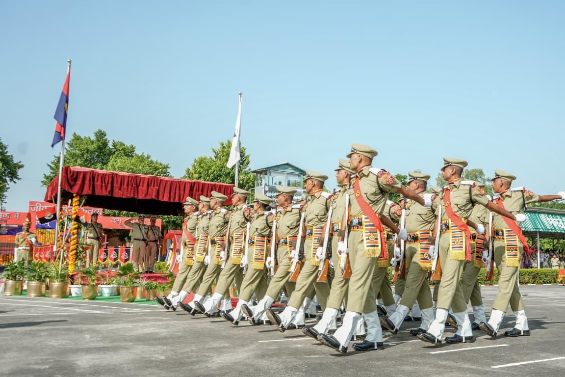 🇮🇳 *“Marching with Pride, Leading with Honour!”*🎖️

The Grand *Passing Out Parade* of Assistant Commandant (LDCE) Course Serial No. 15 was held on 11 October 2025 at the Rani Laxmibai Parade Sthal, BSF Academy, Gwalior.

 Dr Shamsher Singh, IPS, Director, BSF Academy Gwalior,