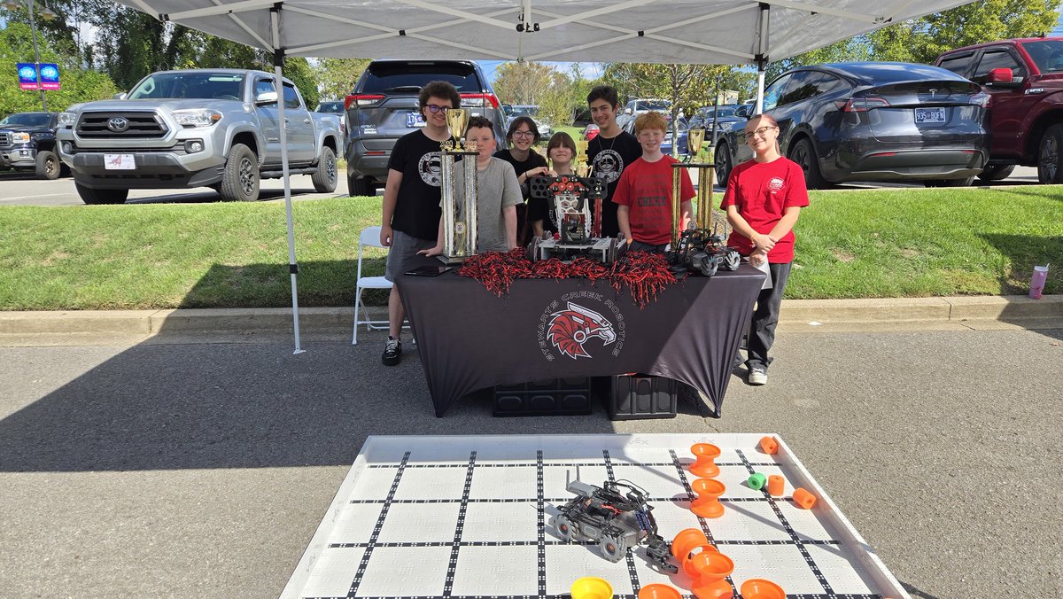 sc_robotics's tweet image. SC Robotics is at Steam-A-Palooza, located at the Discovery Center in Murfreesboro, TN! 🖤 We're set up & ready to represent the Creek today. ❤️