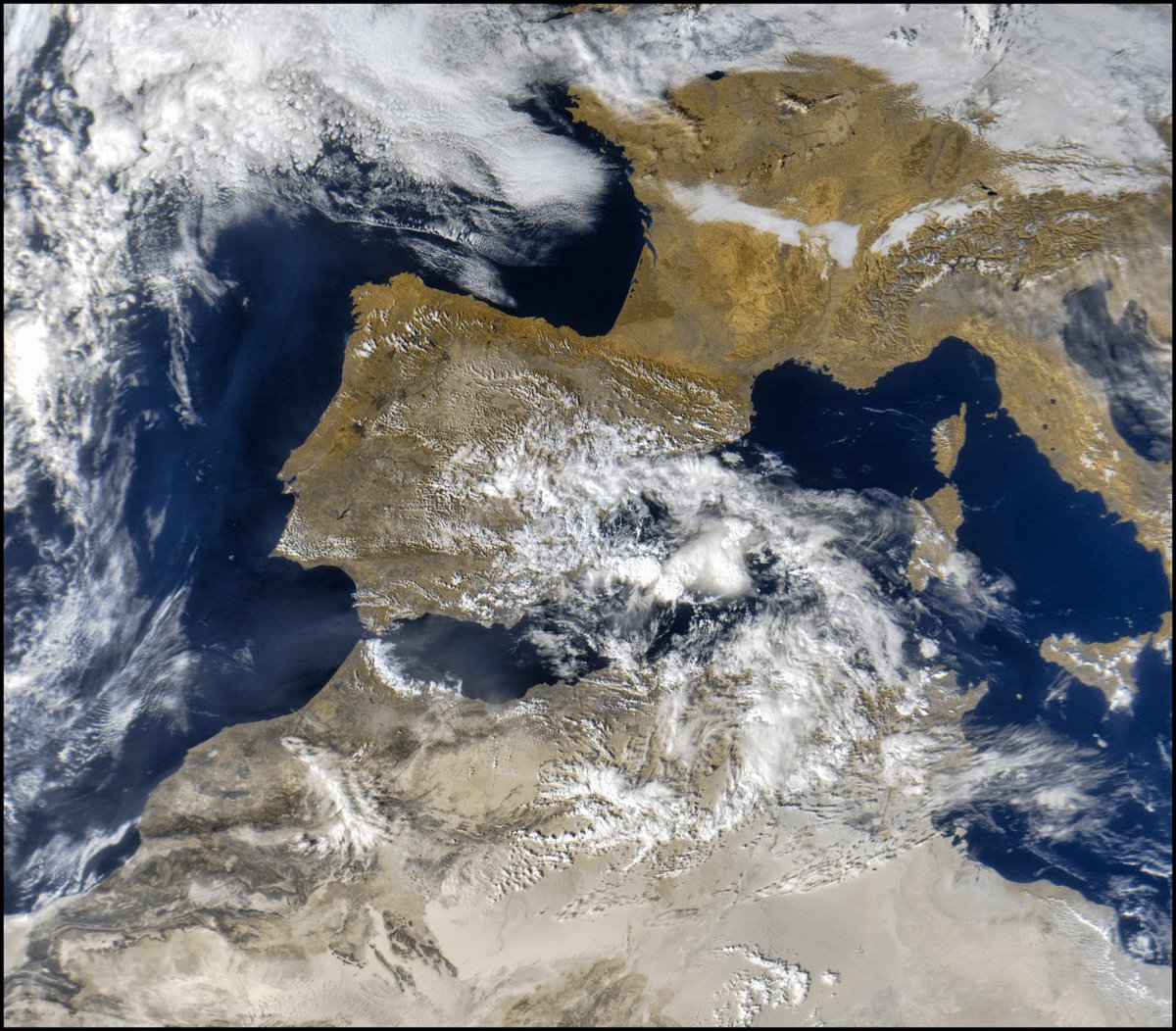 Pablo de la Fuente (@r_mcoy) on Twitter photo #MeteorM24 79º E <a href="/Nooelec/">Nooelec</a> #qfh <a href="/SDRPlay/">SDRPlay</a> #rsp1a <a href="/aang254/">Aang254 (🦋 aang23.satdump.org)</a> #satdump <a href="/AEMET_Cantabria/">AEMET Cantabria</a> Pase del día , ☀️por #Cantabria. Los restos de la DANA sobre el #Mediterraneo. Buenas noches! #MeteorM24 79º E <a href="/Nooelec/">Nooelec</a> #qfh <a href="/SDRPlay/">SDRPlay</a> #rsp1a <a href="/aang254/">Aang254 (🦋 aang23.satdump.org)</a> #satdump <a href="/AEMET_Cantabria/">AEMET Cantabria</a> Pase del día , ☀️por #Cantabria. Los restos de la DANA sobre el #Mediterraneo. Buenas noches!