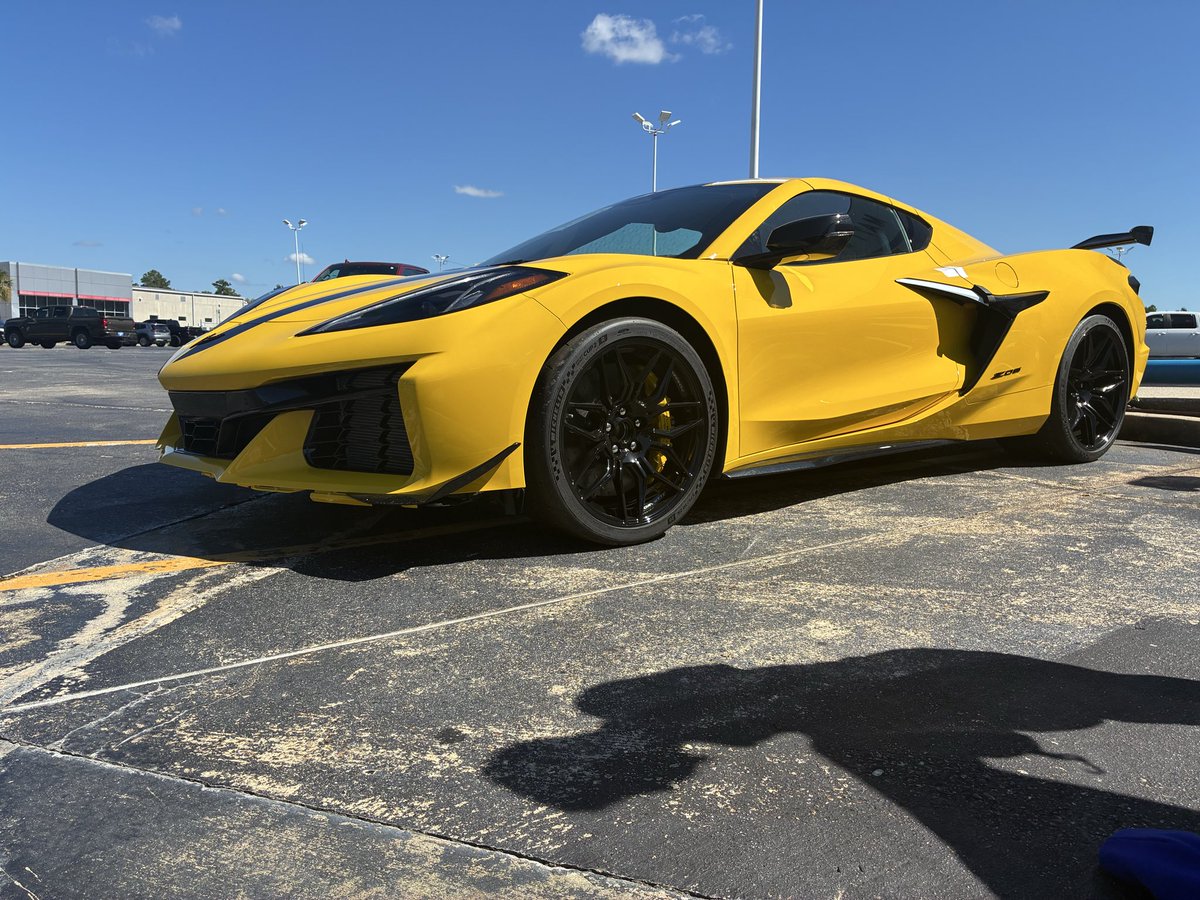 T_Tate3's tweet image. 2026 Chevrolet Corvette Z06
#Corvette #Z06 
* Z06 Ultimate Package 
AVAILABLE (DM if interested)