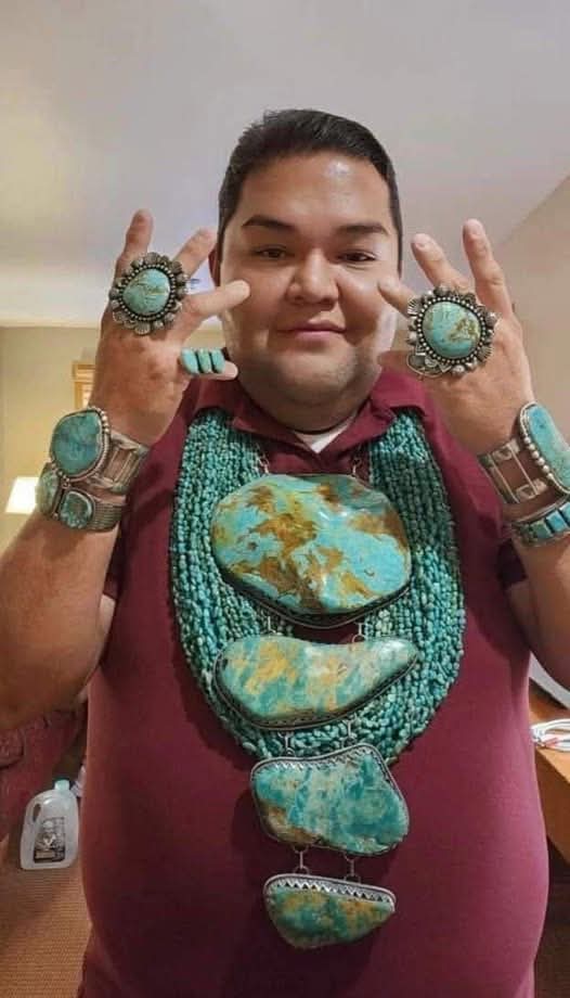 NativeAmericn_'s tweet image. All ready for Santa Fe Indian Market uncle said.
nativeamericanmart.com