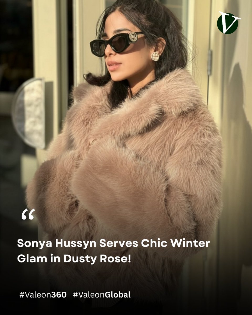 valeon360's tweet image. Sonya Hussyn stunned in a chic winter look — dusty rose faux fur, black mini skirt, and bold accessories, nailing ultimate style goals.
#SonyaHussyn #WinterFashion #StyleIcon #V360 #ValeonGlobal #Valeon360