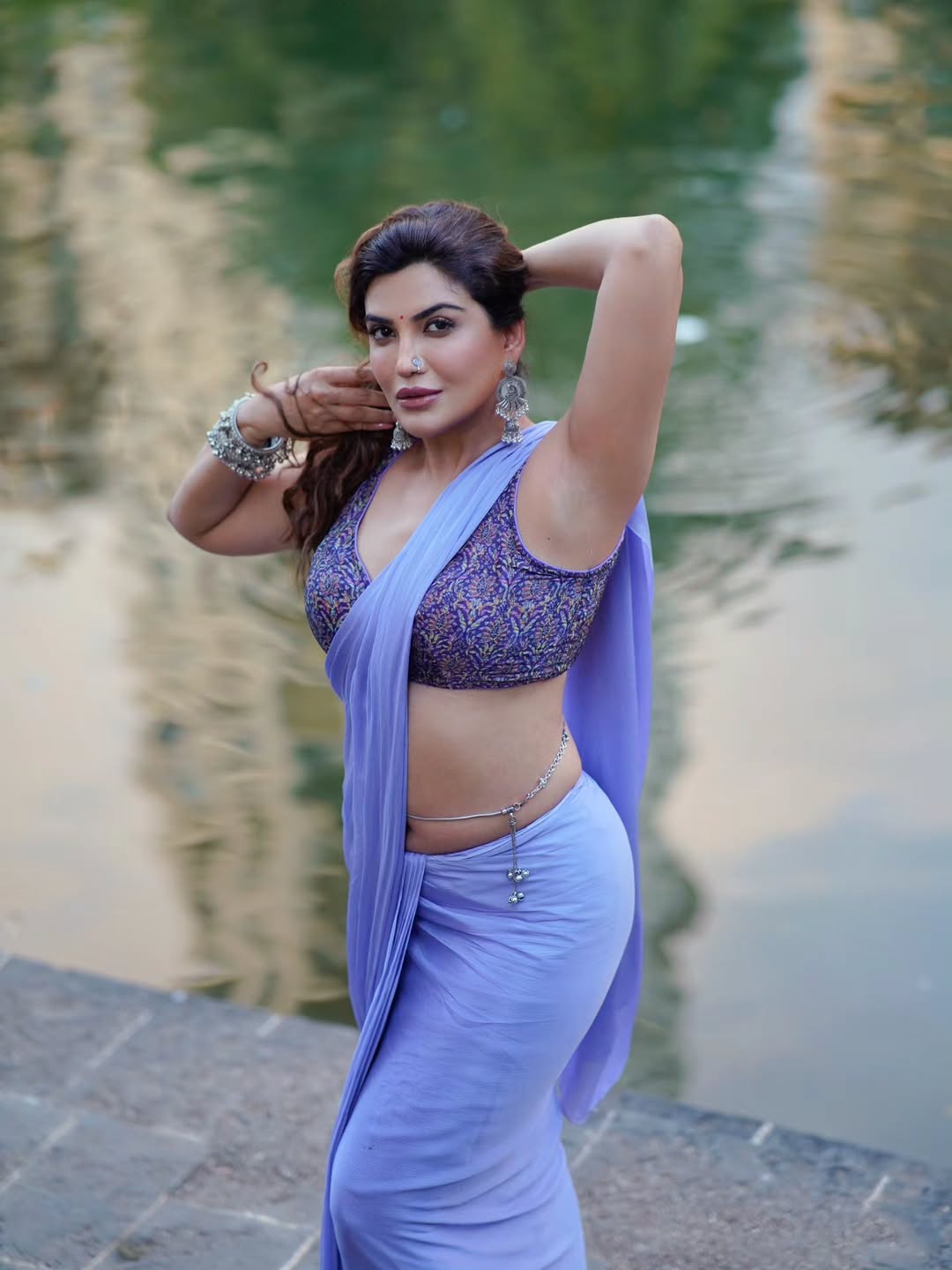 G2_tUdRbwAEmRxS?format=jpg&name=large